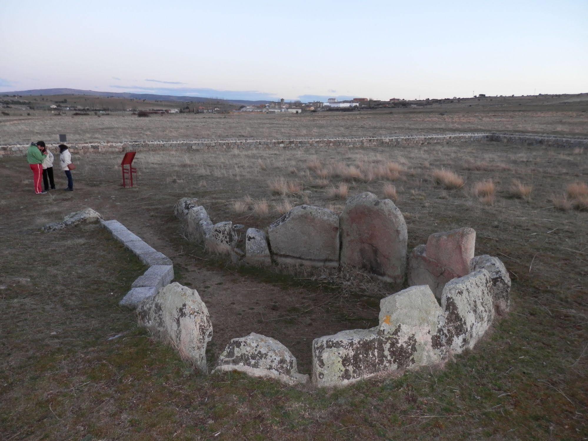 Casa Rural El Dolmen Bernuy-Salinero Dış mekan fotoğraf